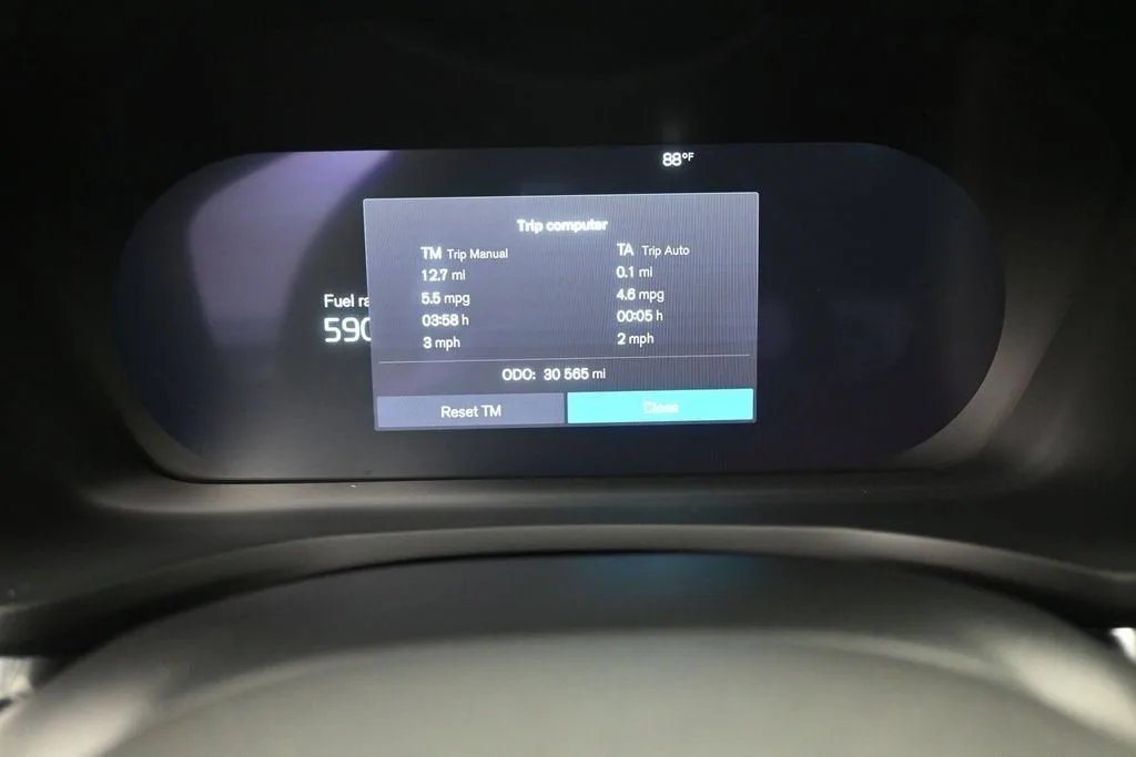2023 Volvo S60 B5 Core Dark Theme photo 10