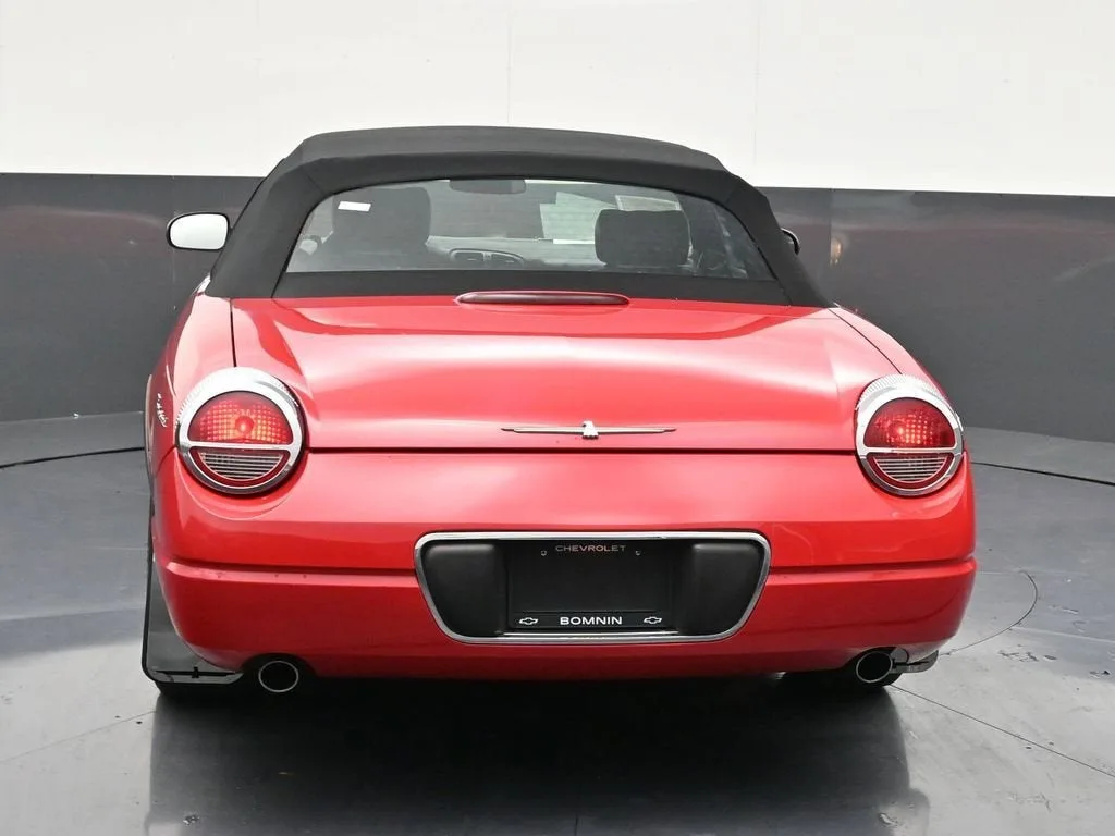 2003 Ford Thunderbird Deluxe photo 4