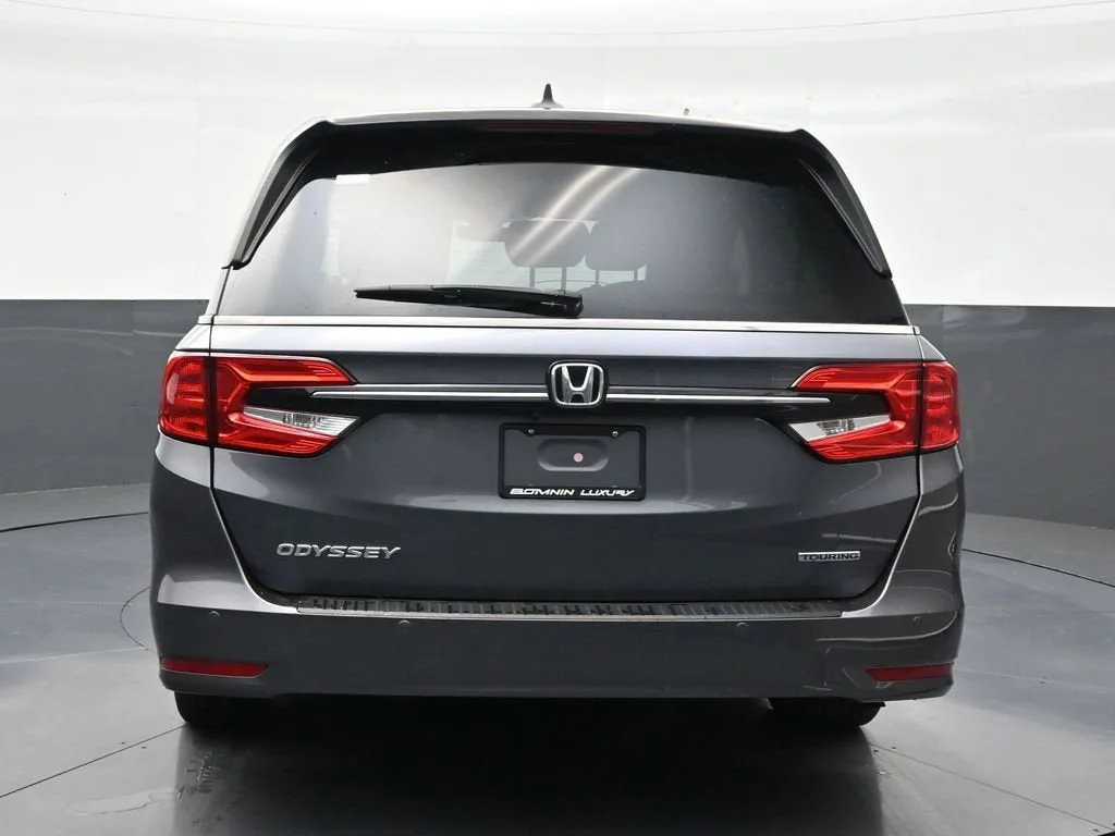 2021 Honda Odyssey Touring photo 4