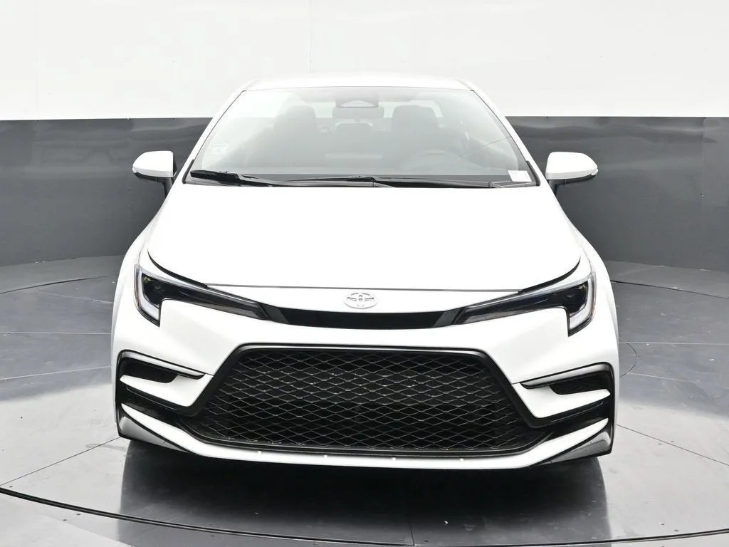 2025 Toyota Corolla SE photo 8