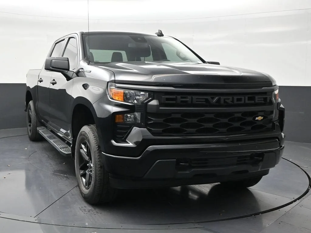 2024 Chevrolet Silverado 1500 Custom photo 7