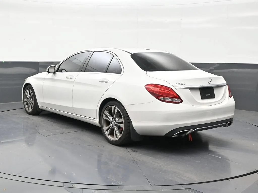 2016 Mercedes-Benz C-Class C 300 photo 3