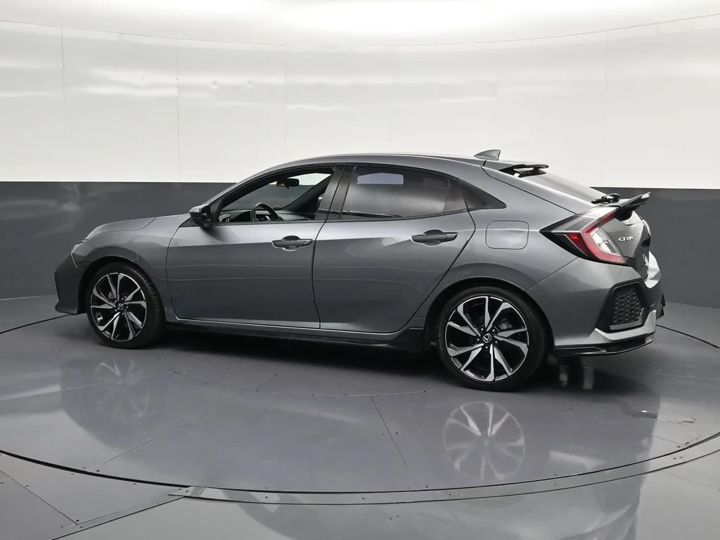 2018 Honda Civic Sport photo 8