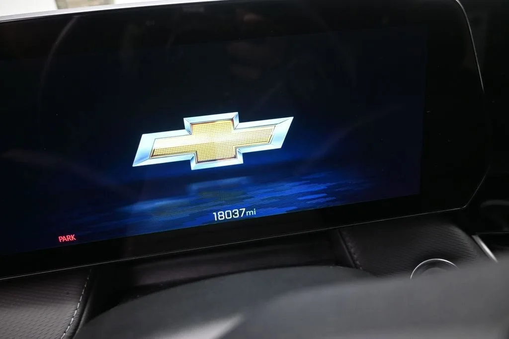 2025 Chevrolet Equinox LT photo 12