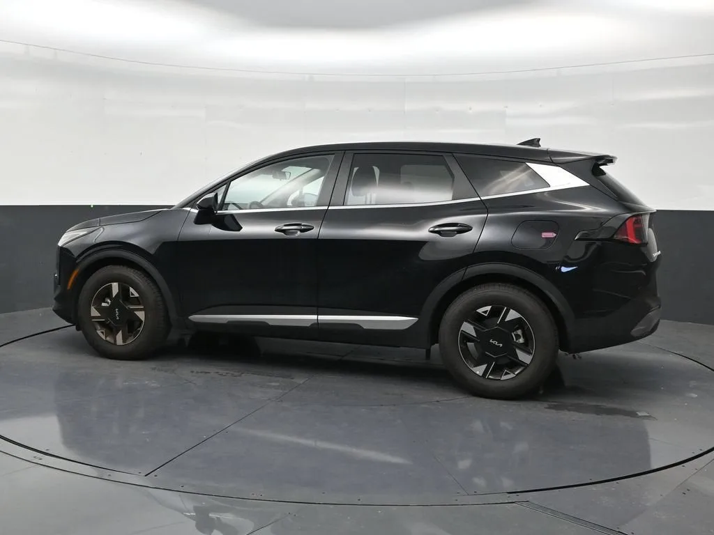 2026 Kia Sportage LX photo 2