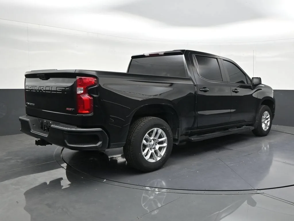2023 Chevrolet Silverado 1500 RST photo 5