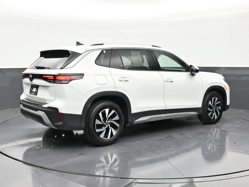 2026 Volkswagen Tiguan S photo 5