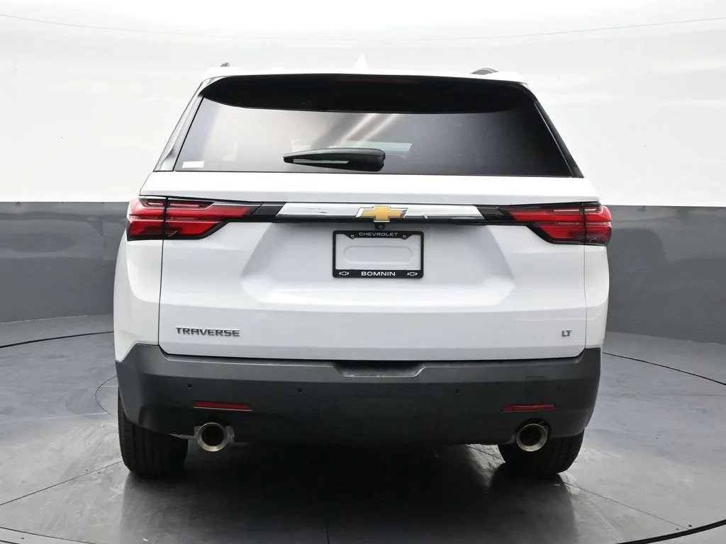 2024 Chevrolet Traverse Limited LT Cloth photo 4