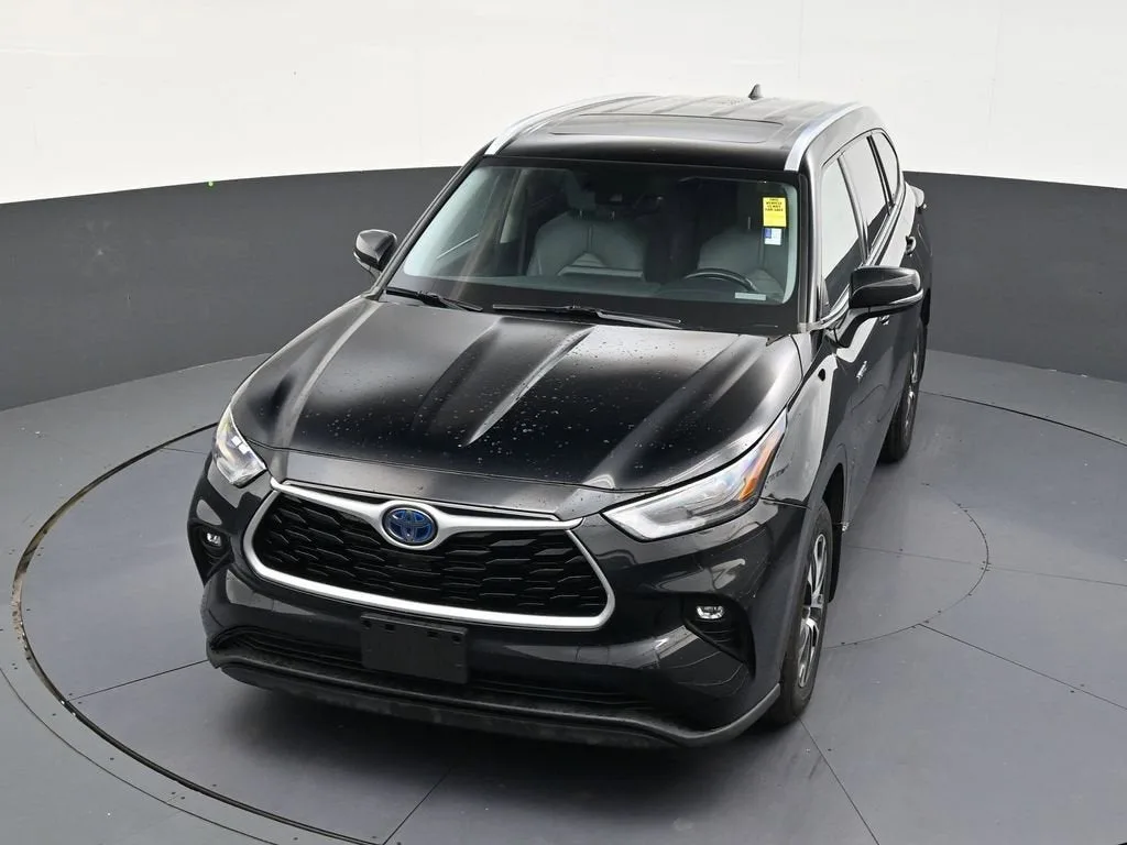 2021 Toyota Highlander Hybrid XLE photo 19