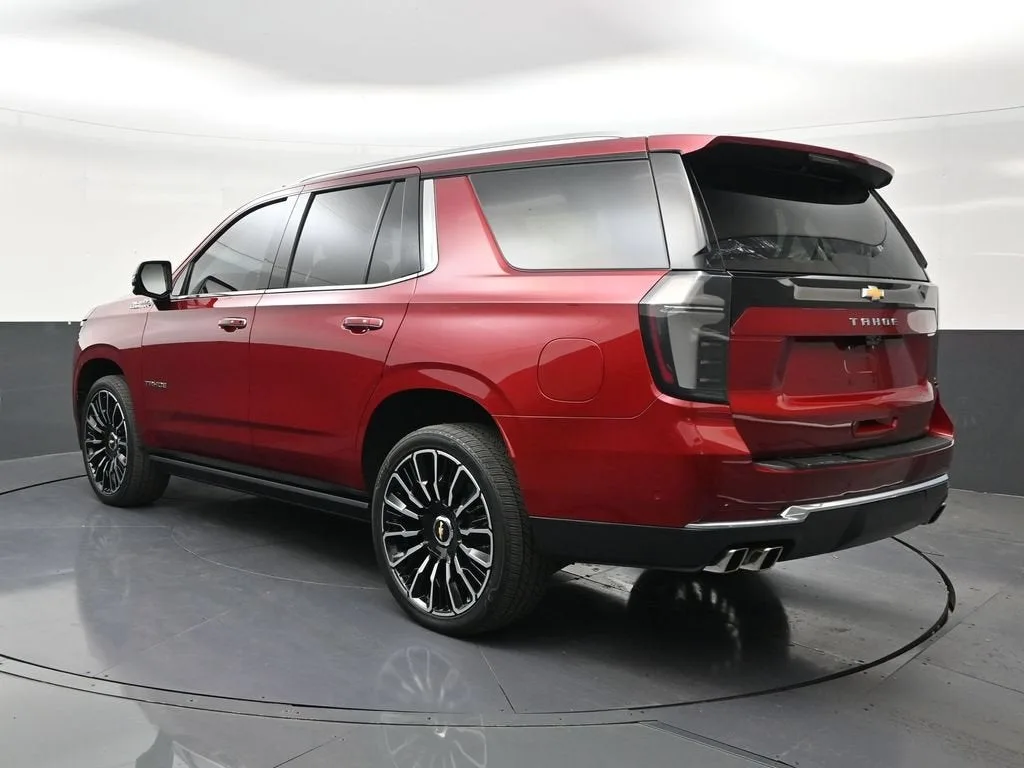 2025 Chevrolet Tahoe High Country photo 3