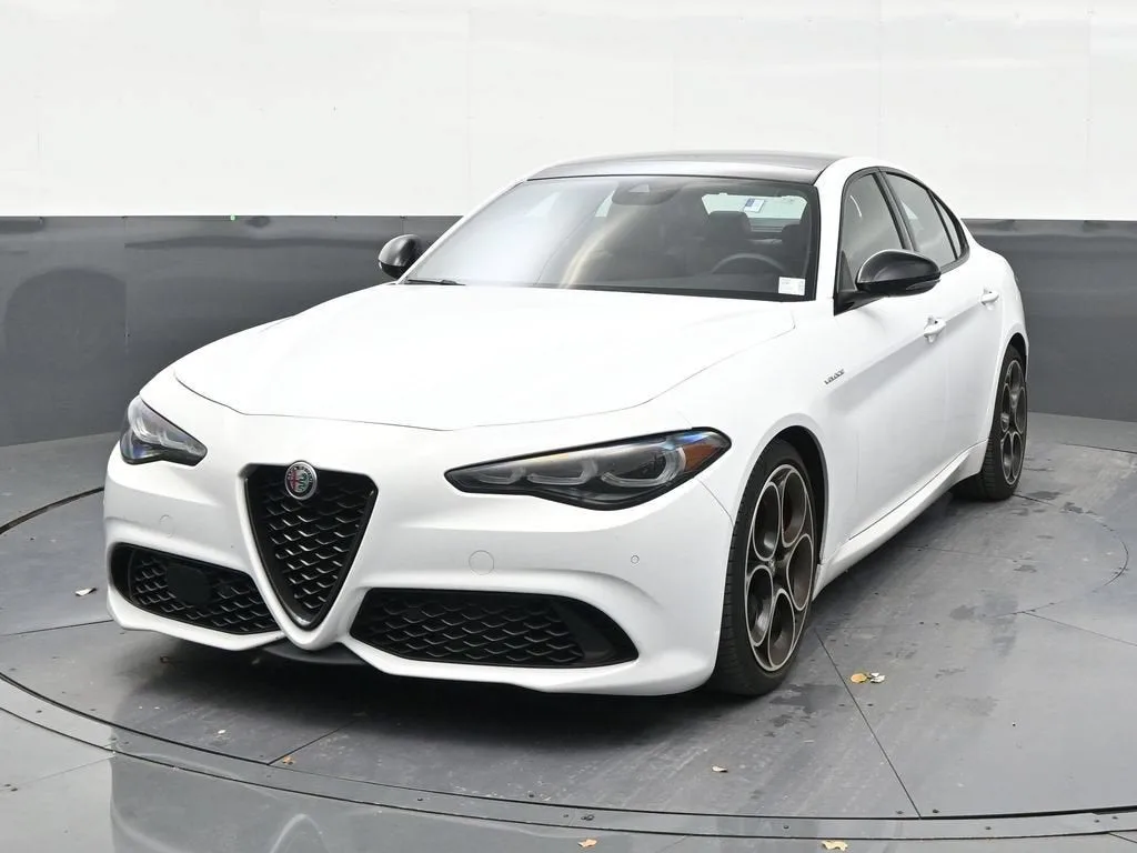 2024 Alfa Romeo Giulia Veloce photo 8