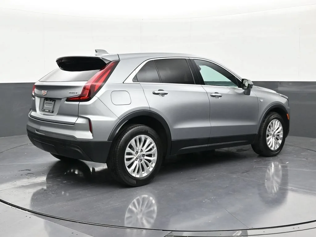 2024 Cadillac XT4 Luxury photo 5