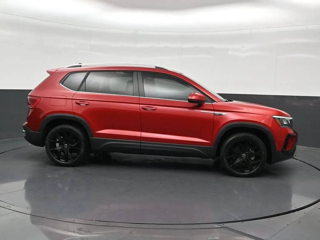 2024 Volkswagen Taos 1.5T SE photo 7