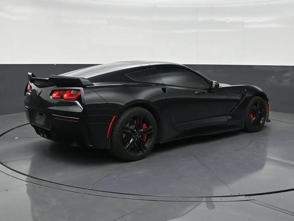2016 Chevrolet Corvette Stingray 1LT photo 5