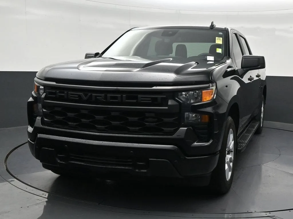 2023 Chevrolet Silverado 1500 Custom photo 9