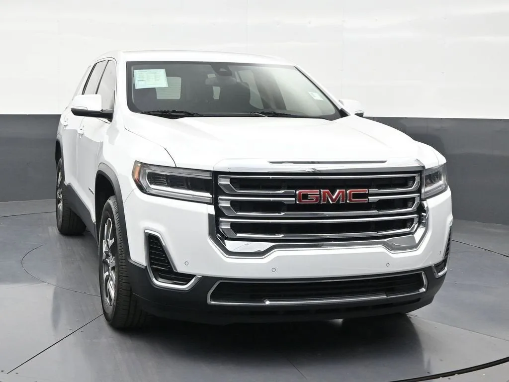 2023 GMC Acadia SLE photo 7