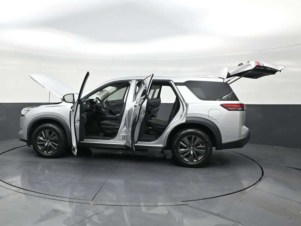 2022 Nissan Pathfinder S 2WD photo 30
