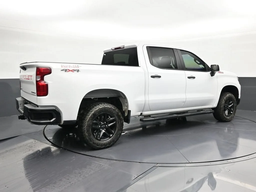 2024 Chevrolet Silverado 1500 Custom Trail Boss photo 5
