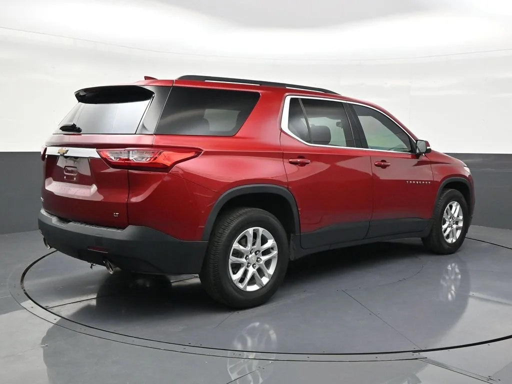 2021 Chevrolet Traverse LT Cloth photo 5
