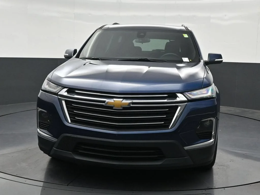 2023 Chevrolet Traverse LT Cloth photo 9