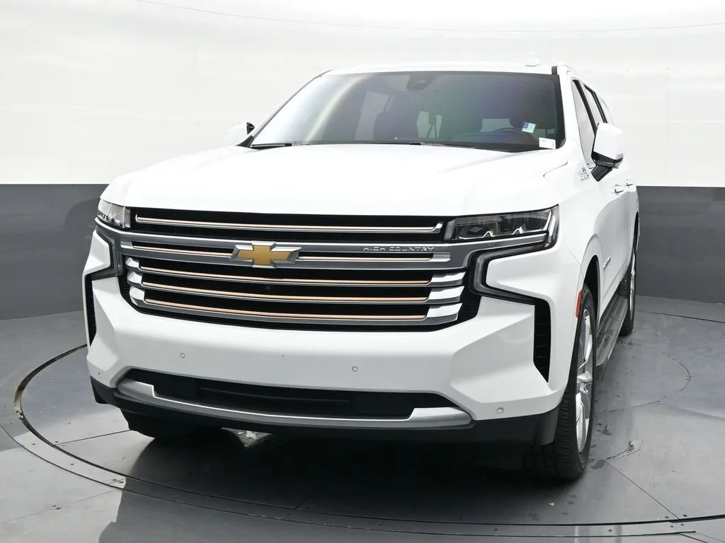 2022 Chevrolet Suburban High Country photo 8