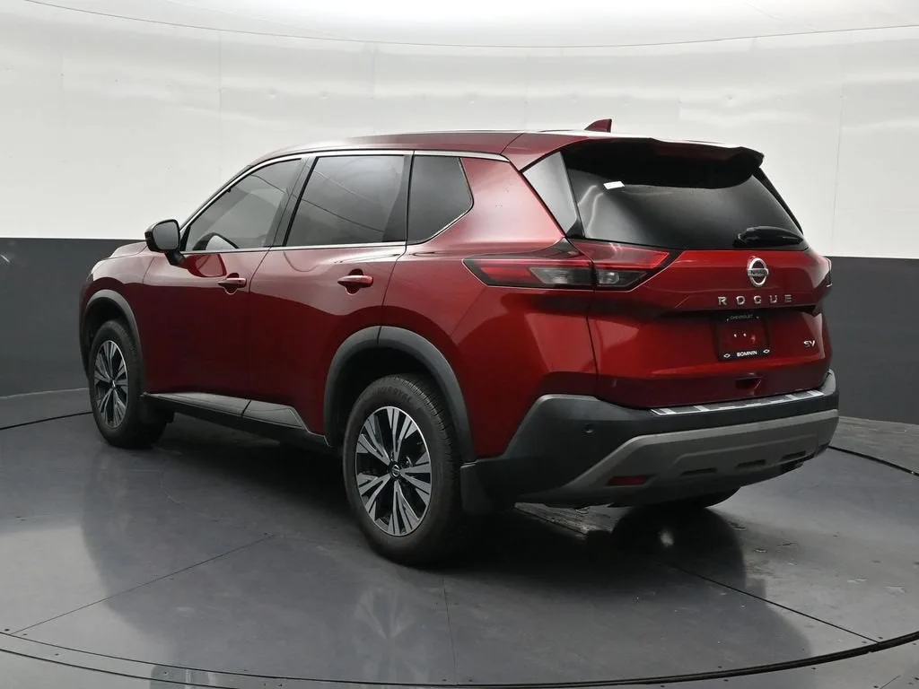 2021 Nissan Rogue SV FWD photo 3