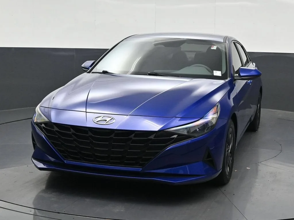 2023 Hyundai Elantra SEL photo 9