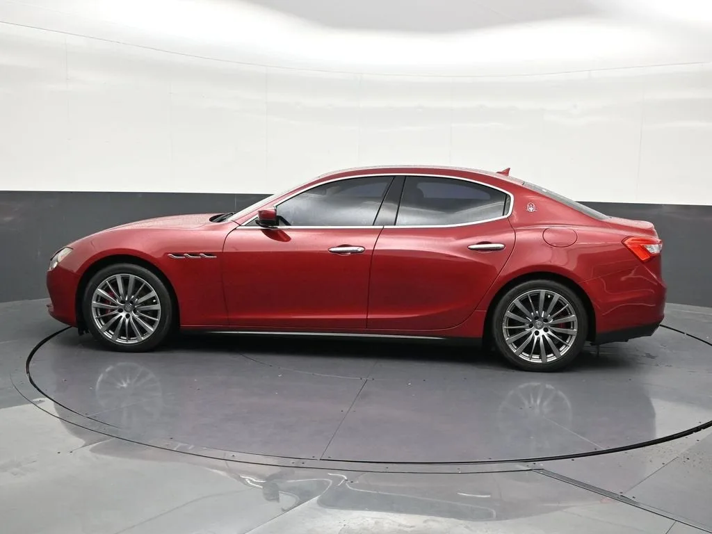 2017 Maserati Ghibli 4DR SDN 3.0L photo 2