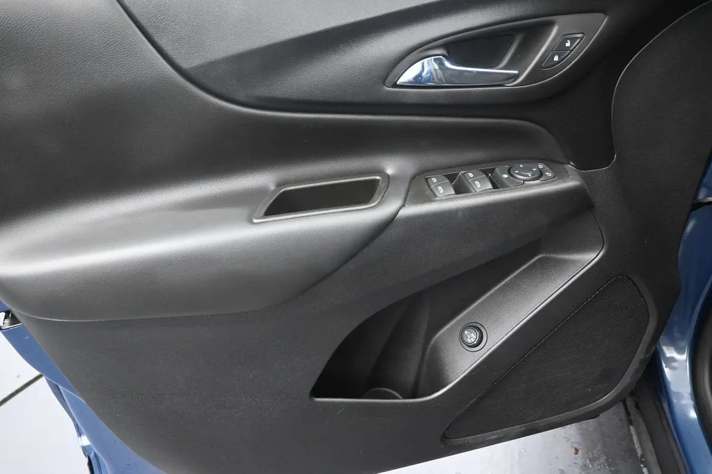 2024 Chevrolet Equinox LT photo 11