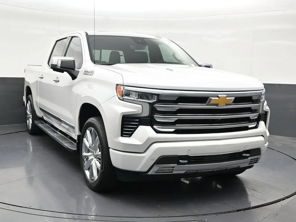 2024 Chevrolet Silverado 1500 High Country photo 8
