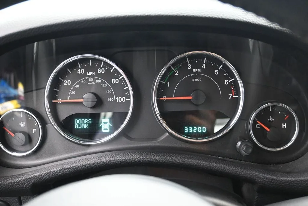 2013 Jeep Wrangler Rubicon photo 10