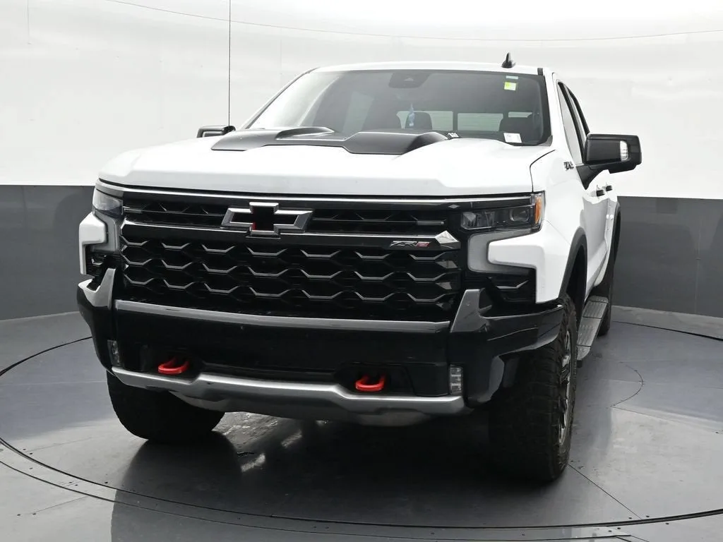 2024 Chevrolet Silverado 1500 ZR2 photo 9