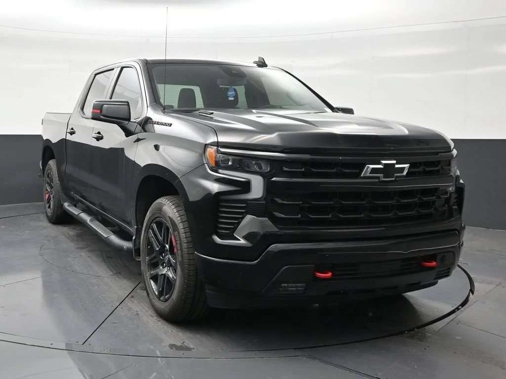 2023 Chevrolet Silverado 1500 RST photo 7