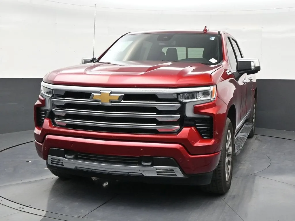 2024 Chevrolet Silverado 1500 High Country photo 8