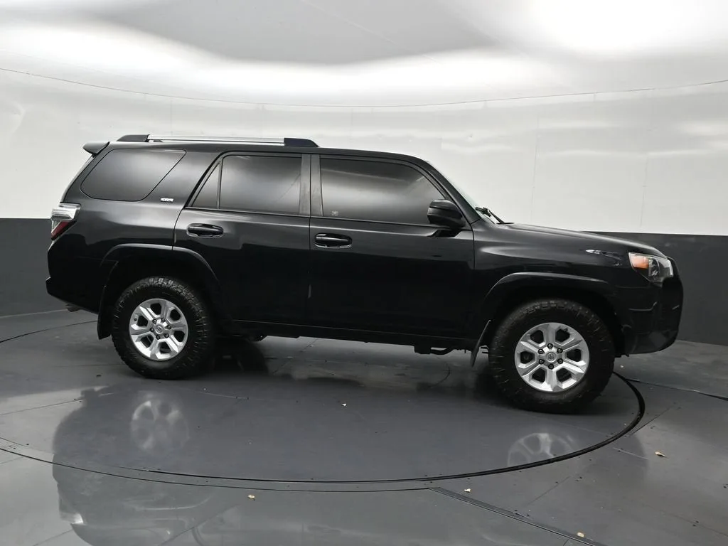 2021 Toyota 4Runner SR5 photo 7