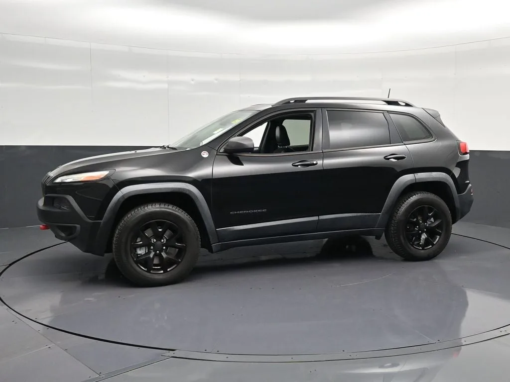 2017 Jeep Cherokee Trailhawk photo 7