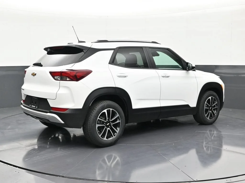 2024 Chevrolet Trailblazer LT photo 5