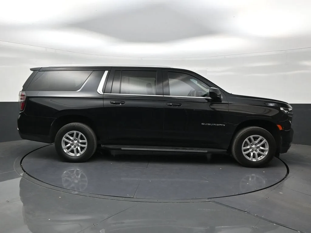 2024 Chevrolet Suburban LS photo 6
