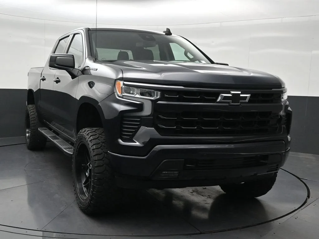2024 Chevrolet Silverado 1500 RST photo 8
