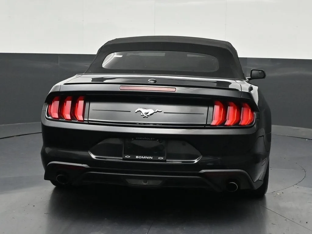2020 Ford Mustang EcoBoost Premium Convertible photo 4