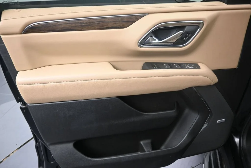 2023 Chevrolet Tahoe Premier photo 11