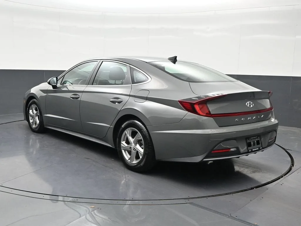 2022 Hyundai Sonata SE photo 3