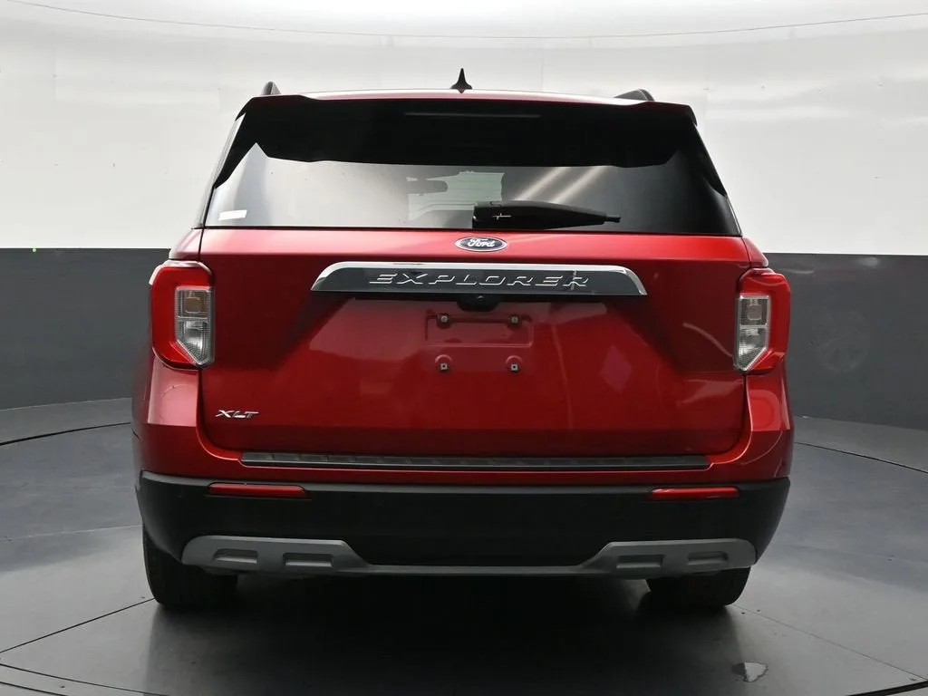 2023 Ford Explorer XLT photo 4