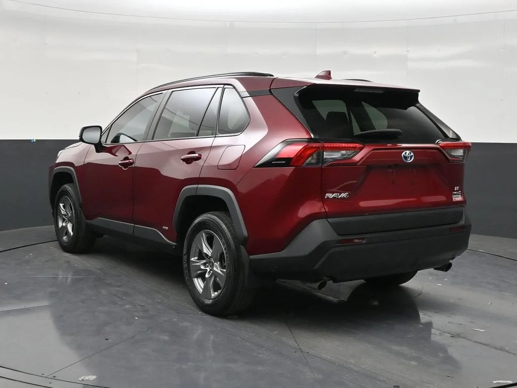 2024 Toyota RAV4 Hybrid LE photo 3