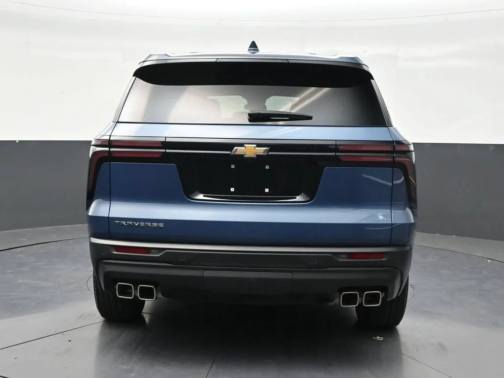 2024 Chevrolet Traverse LS photo 4