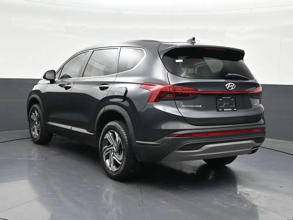 2023 Hyundai Santa Fe SE photo 3
