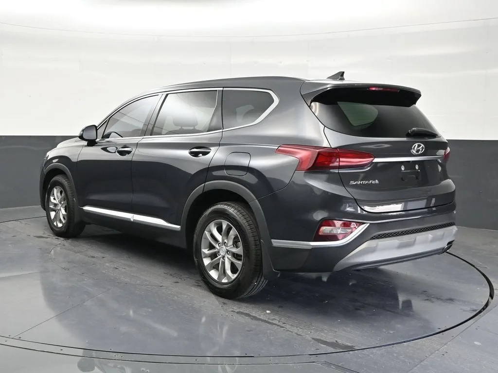 2020 Hyundai Santa Fe SEL photo 3