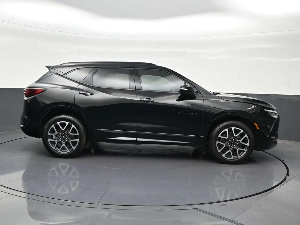 2023 Chevrolet Blazer RS photo 7