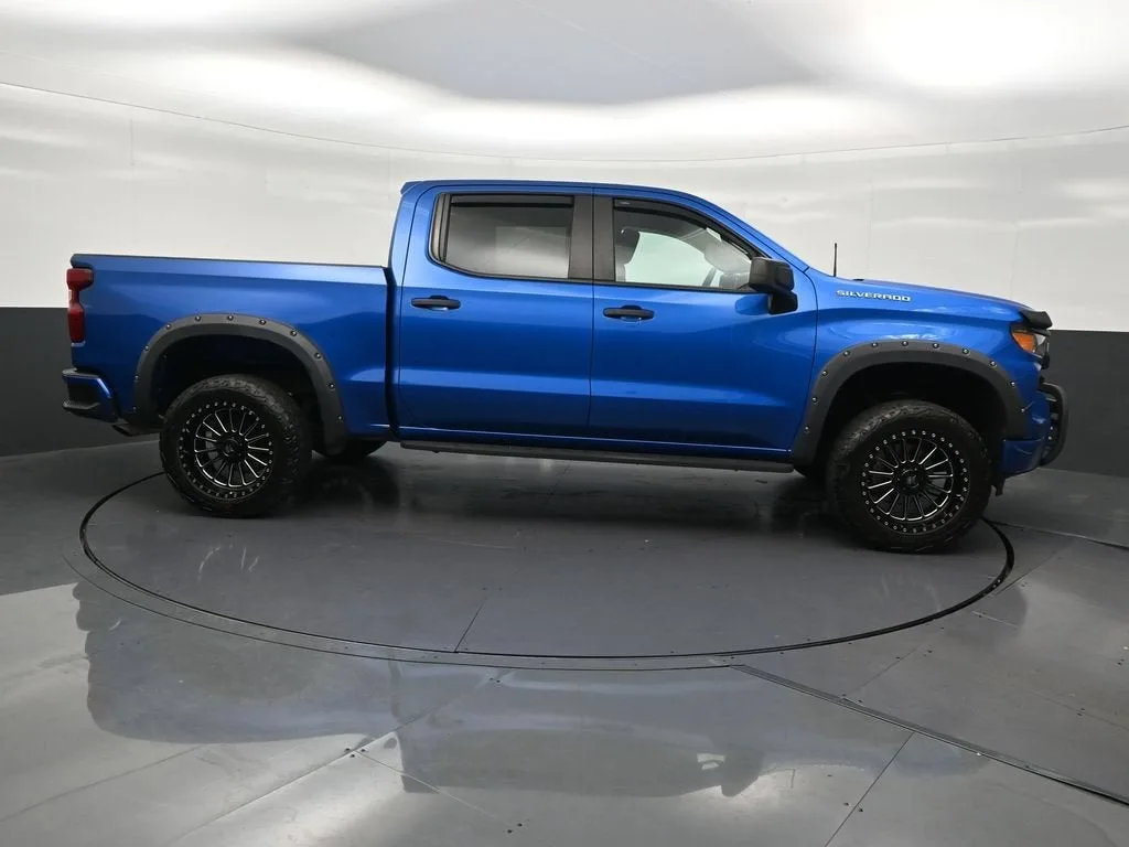 2022 Chevrolet Silverado 1500 Custom photo 7