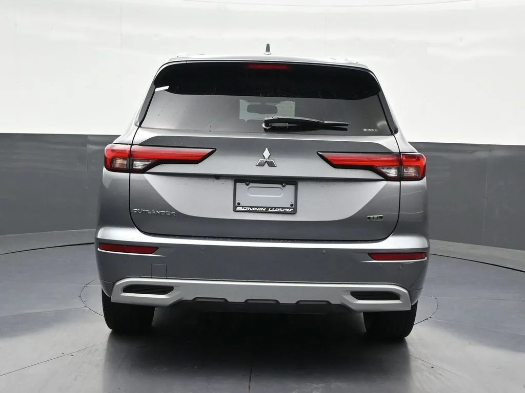 2022 Mitsubishi Outlander SEL Launch Edition S-AWC photo 4